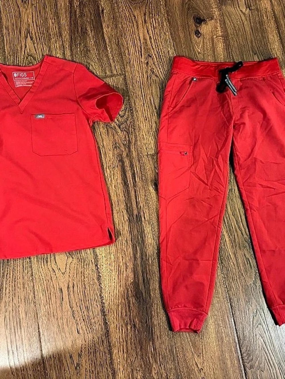 FIGS Scrub Set Top and Pants